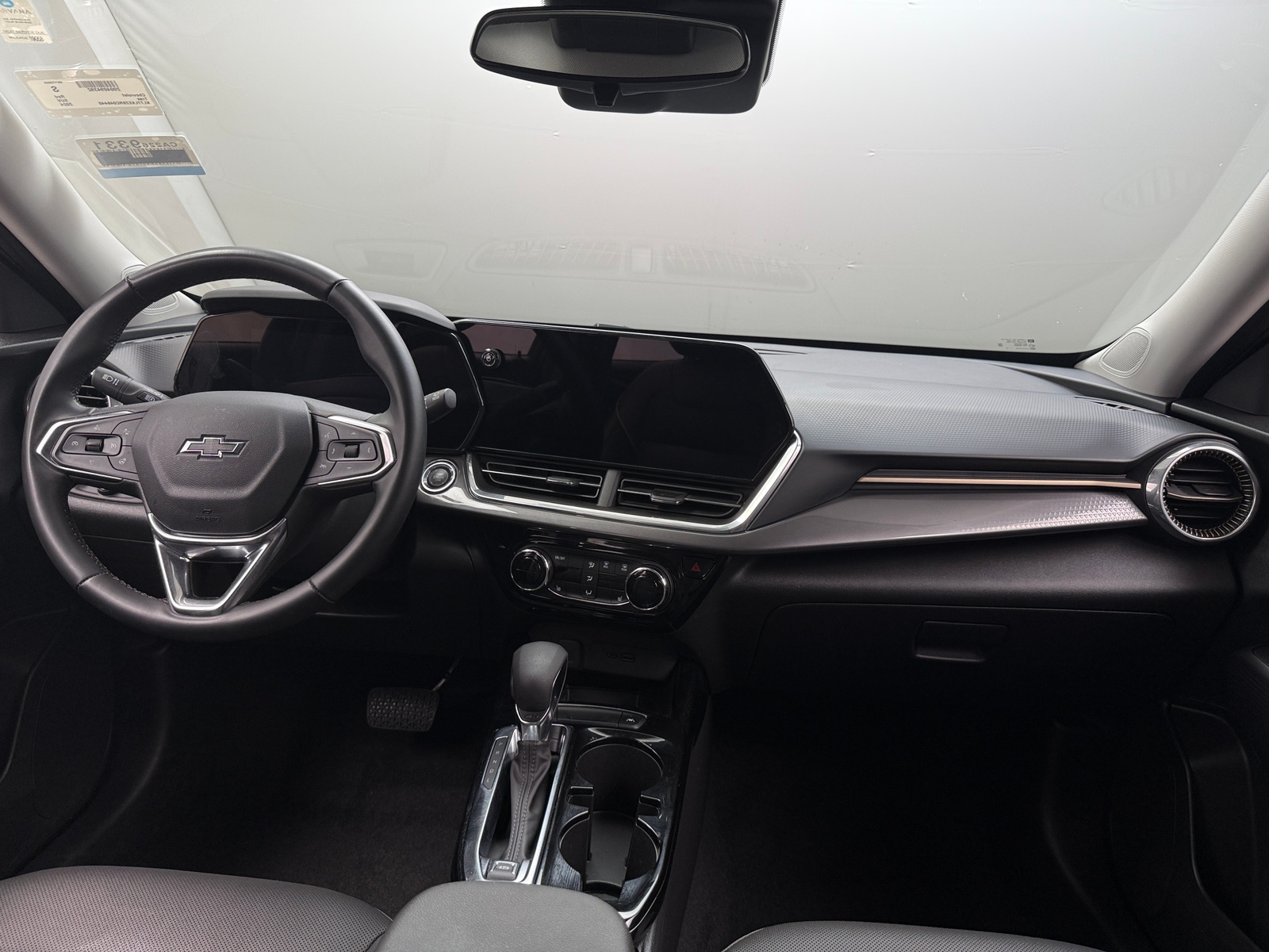 Thumbnail: 2024 Chevrolet Trax - 3