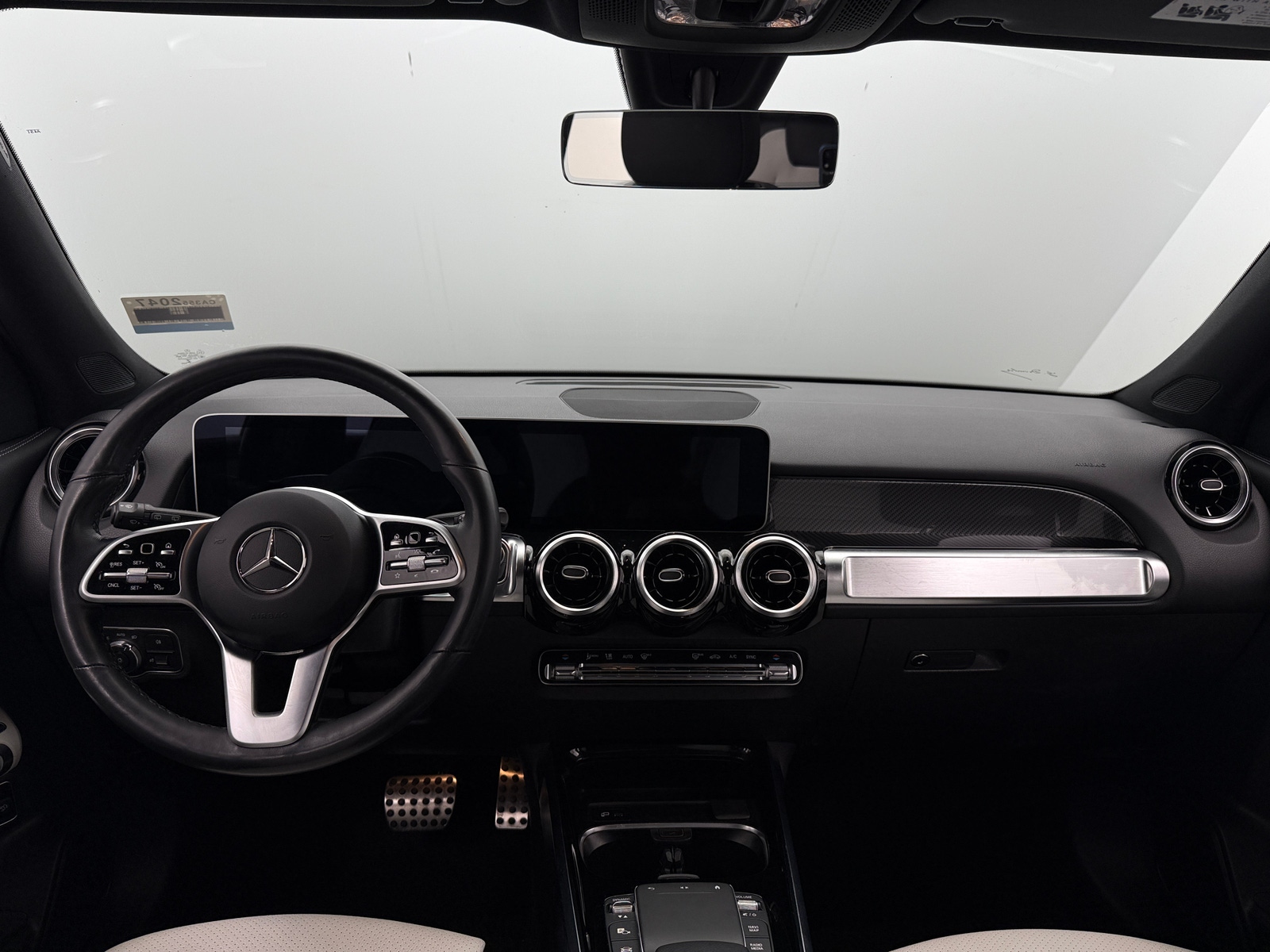 Thumbnail: 2021 Mercedes-Benz GLB - 2
