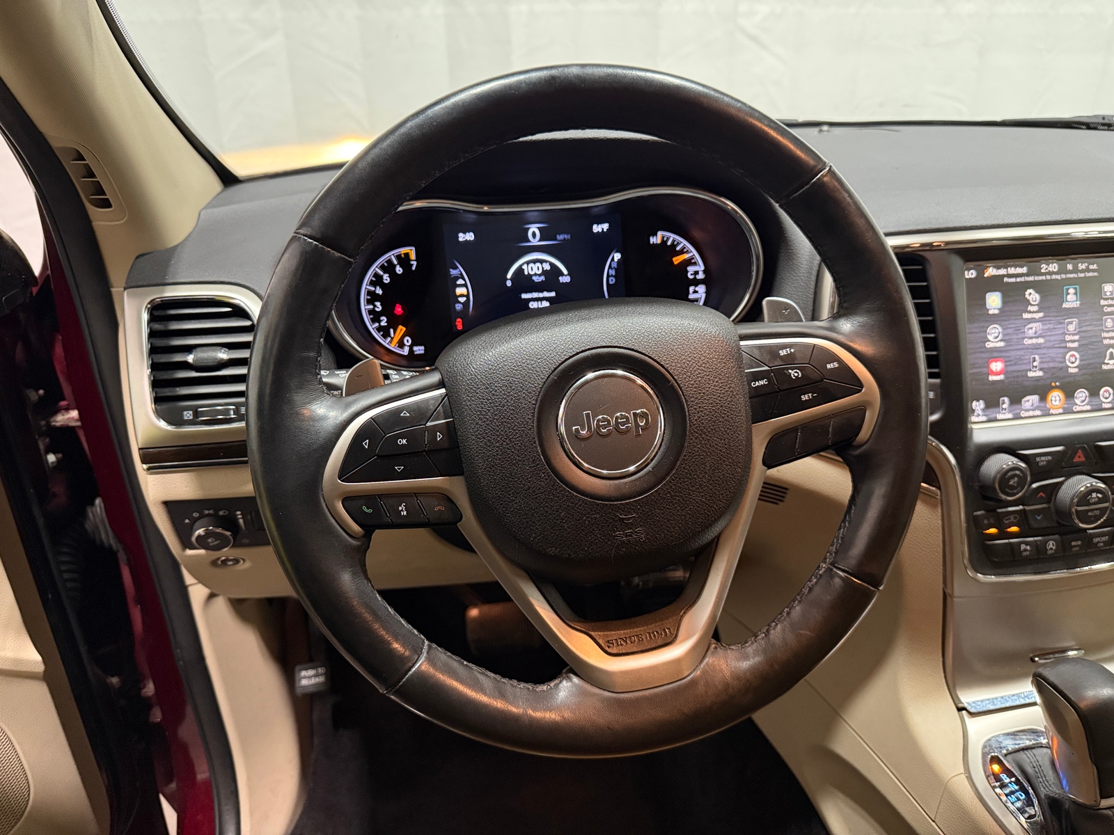 Thumbnail: 2017 Jeep Grand Cherokee - 4