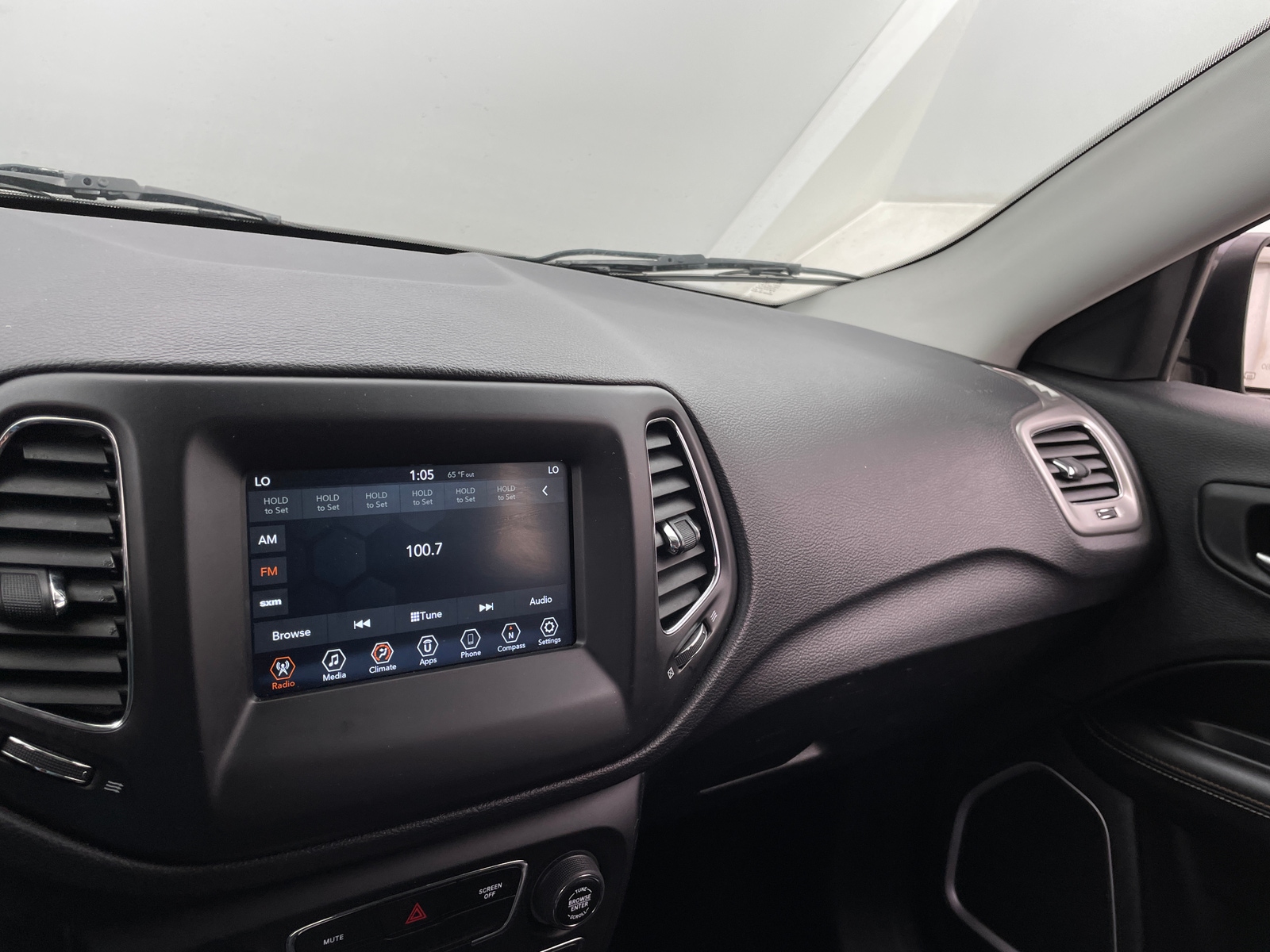 Thumbnail: 2018 Jeep Compass - 3