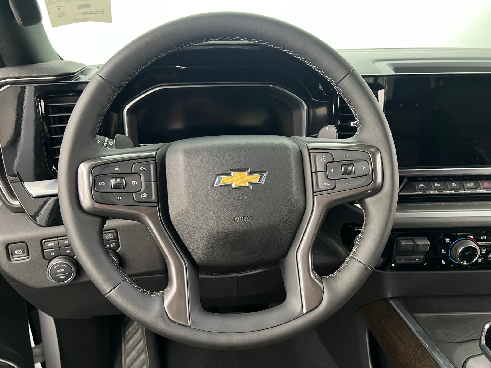 Thumbnail: 2025 Chevrolet Silverado 1500 - 4