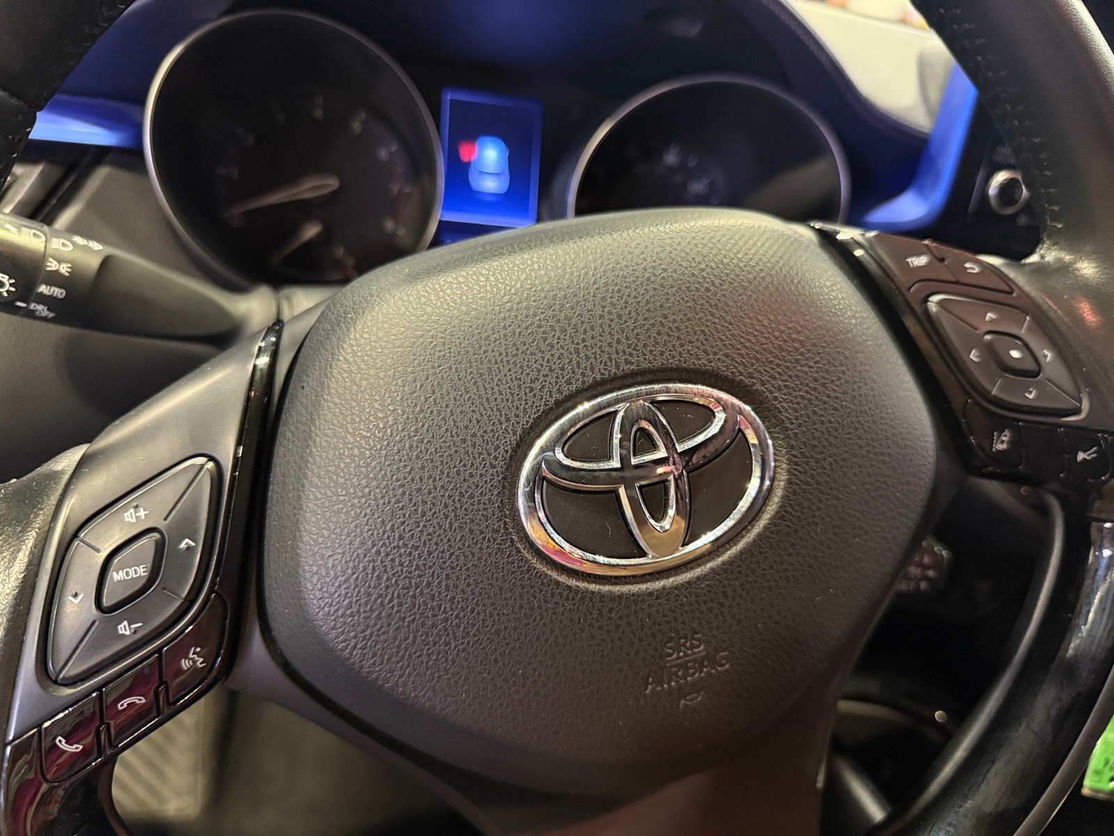 Thumbnail: 2022 Toyota C-HR - 5