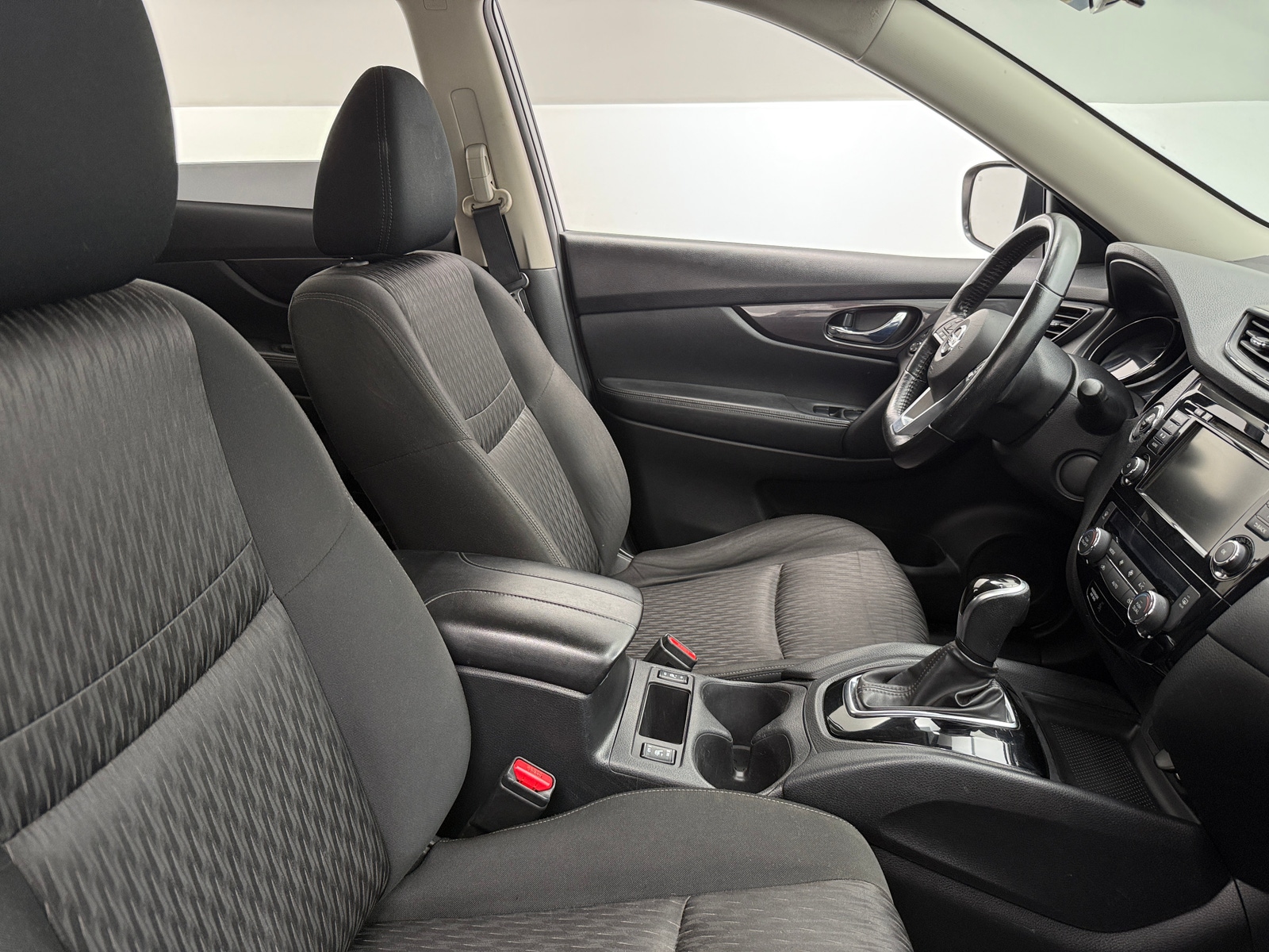 Thumbnail: 2019 Nissan Rogue - 2