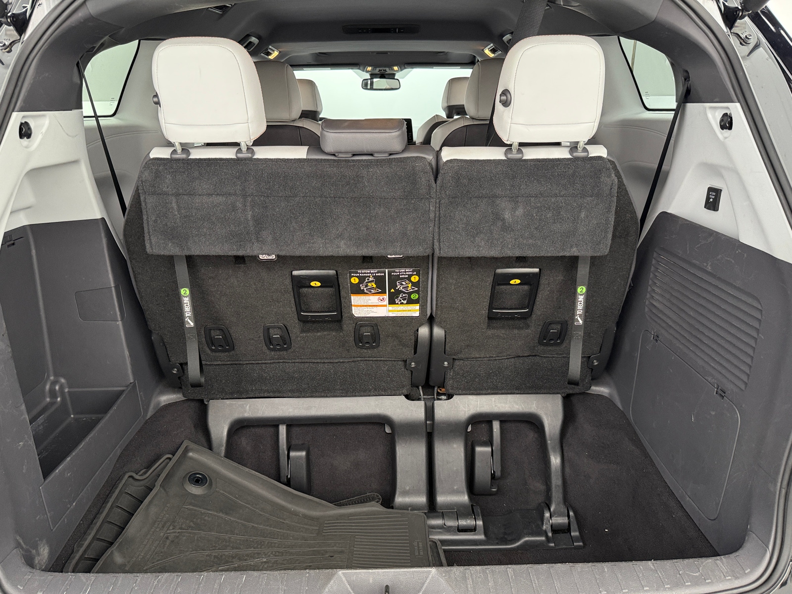 Thumbnail: 2022 Toyota Sienna - 6