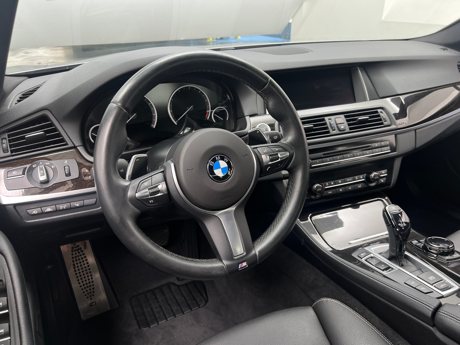 Thumbnail: 2014 BMW 5 Series - 4