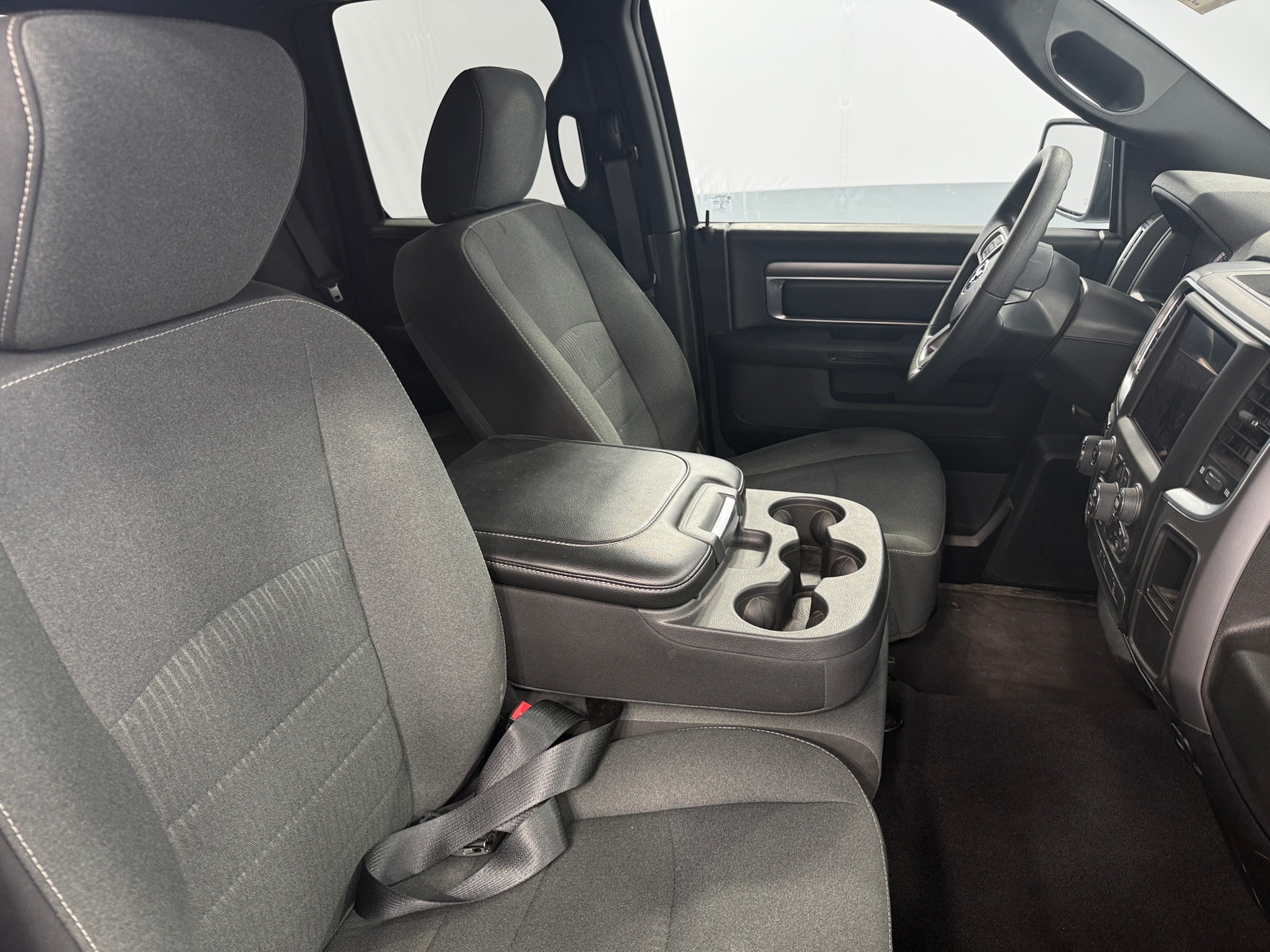 Thumbnail: 2022 RAM 1500 Classic - 2