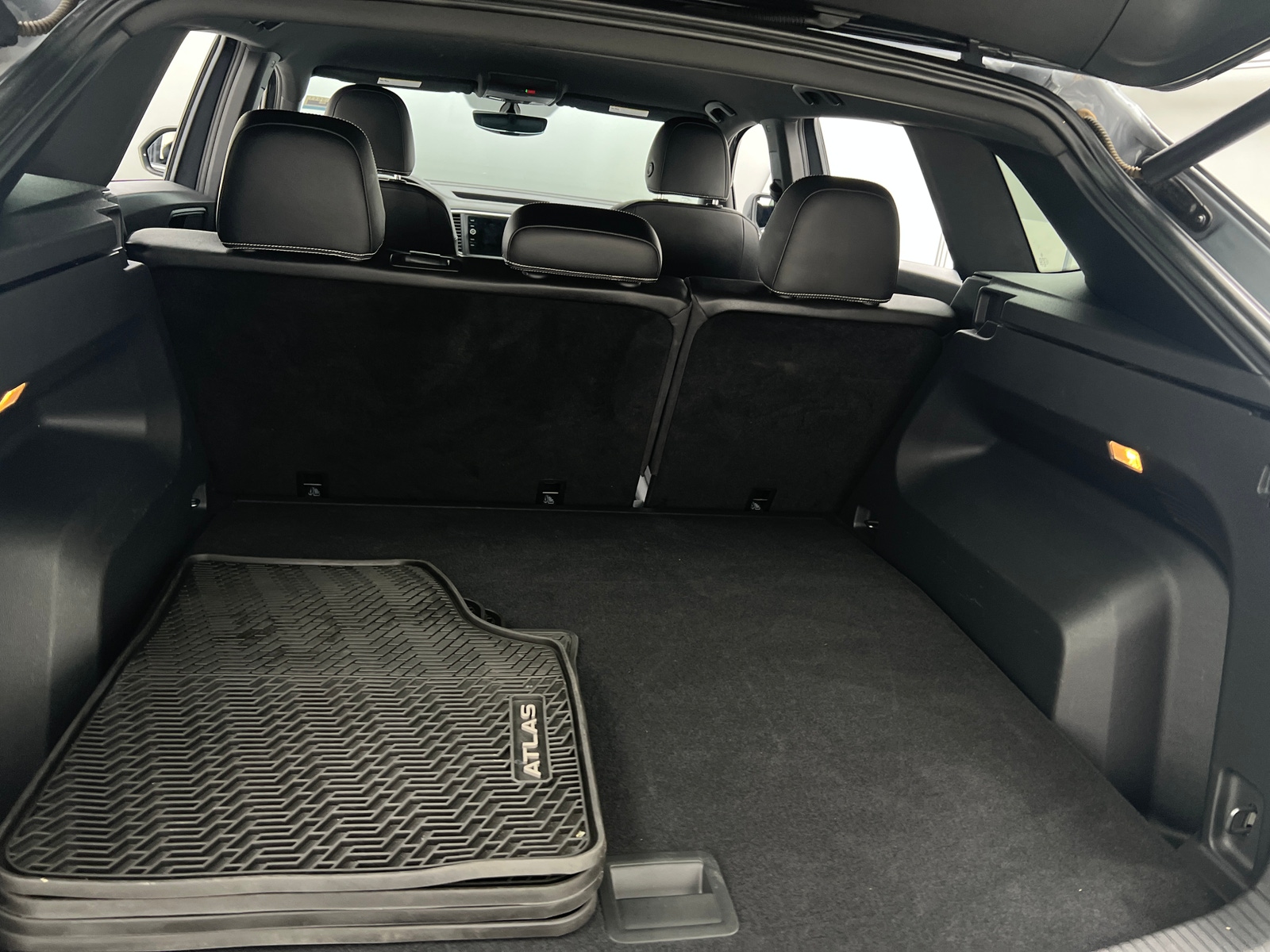 Thumbnail: 2021 Volkswagen Atlas - 6