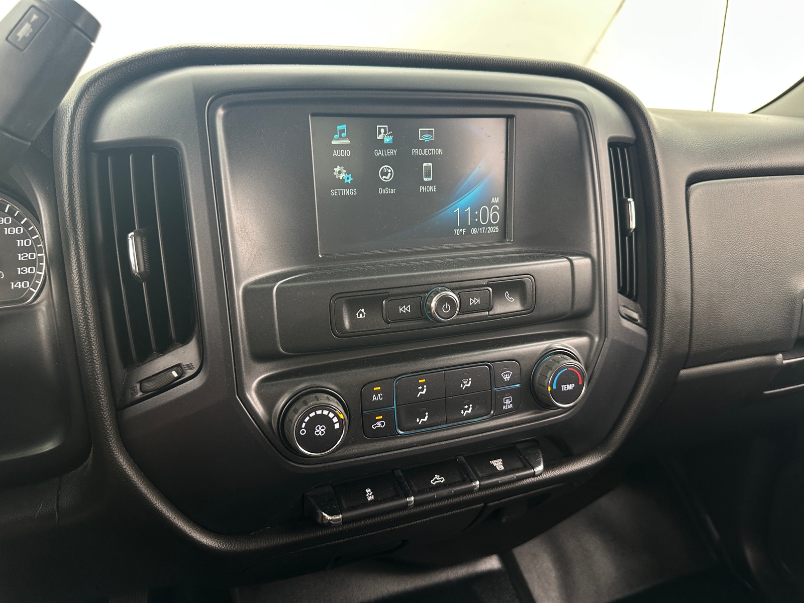 Thumbnail: 2016 Chevrolet Silverado 2500 - 4