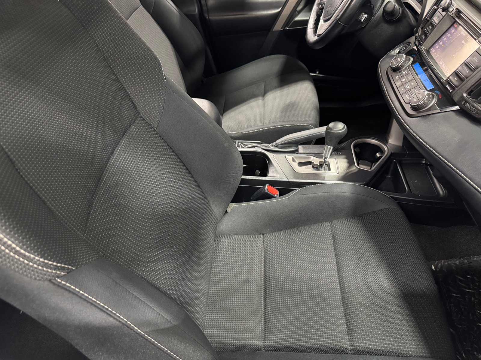 Thumbnail: 2018 Toyota RAV4 - 2