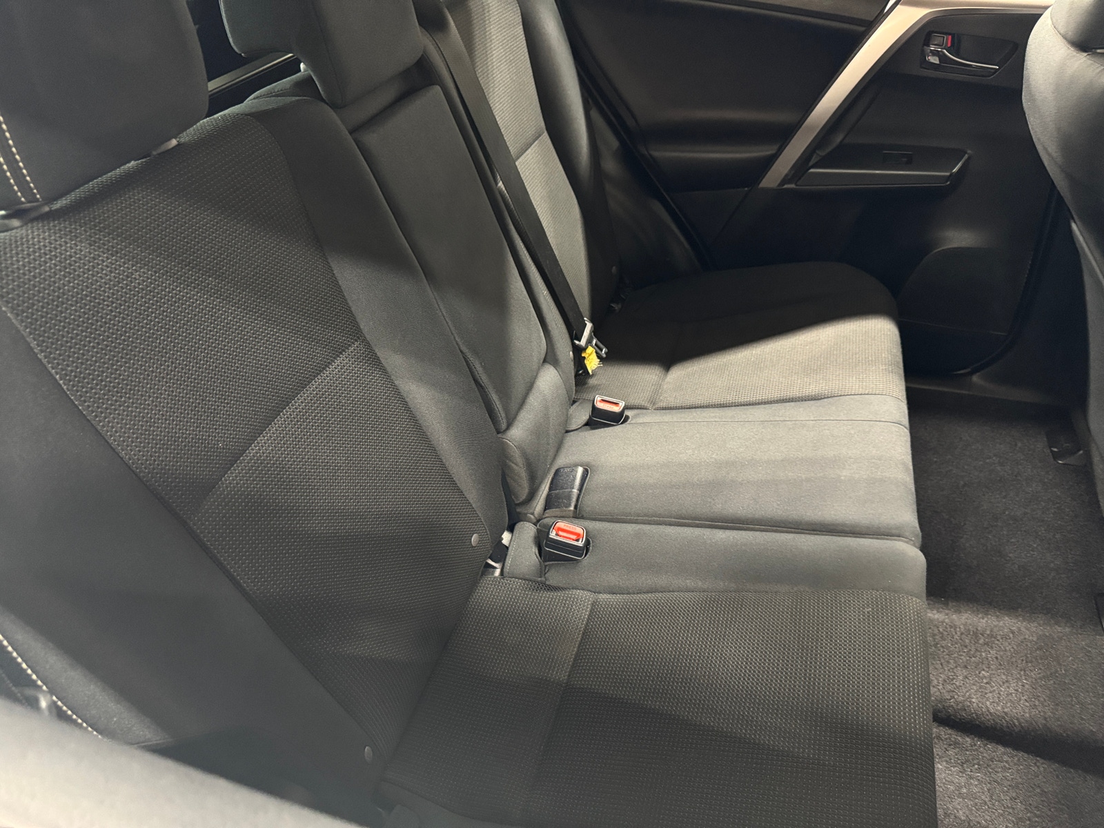 Thumbnail: 2018 Toyota RAV4 - 6