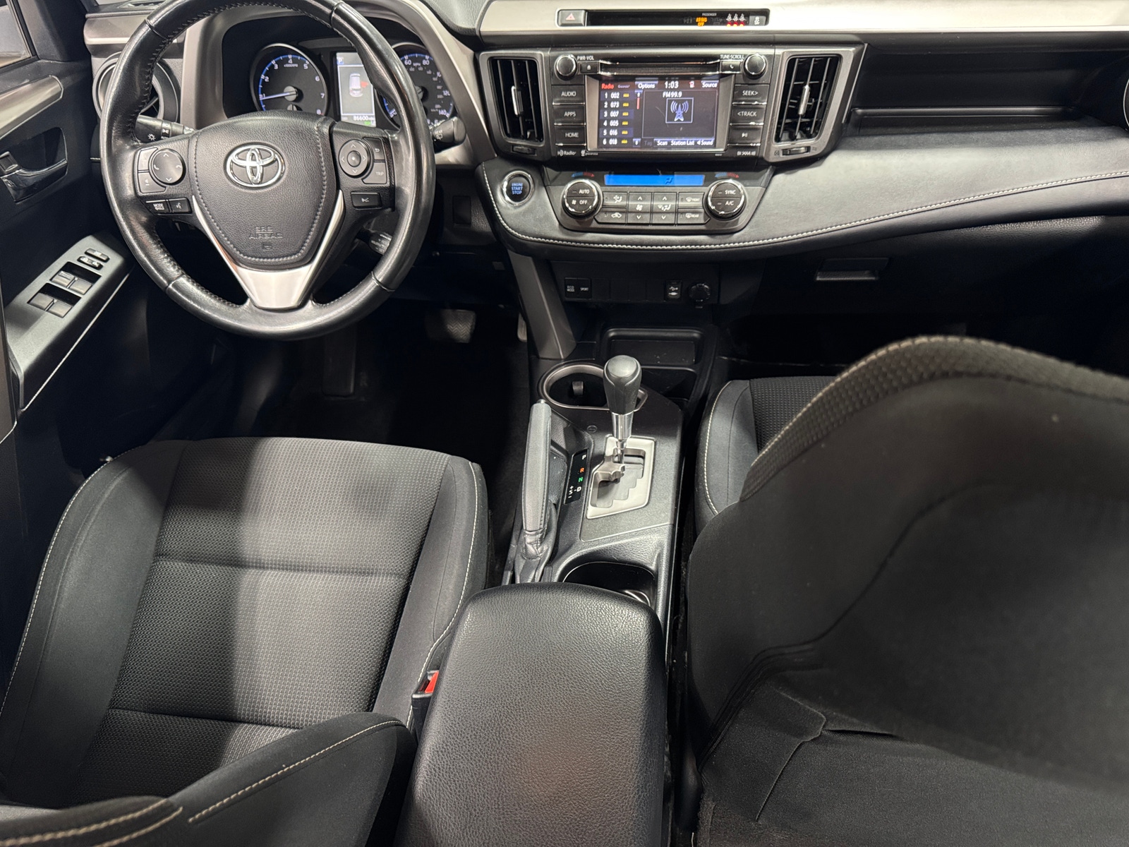 Thumbnail: 2018 Toyota RAV4 - 3