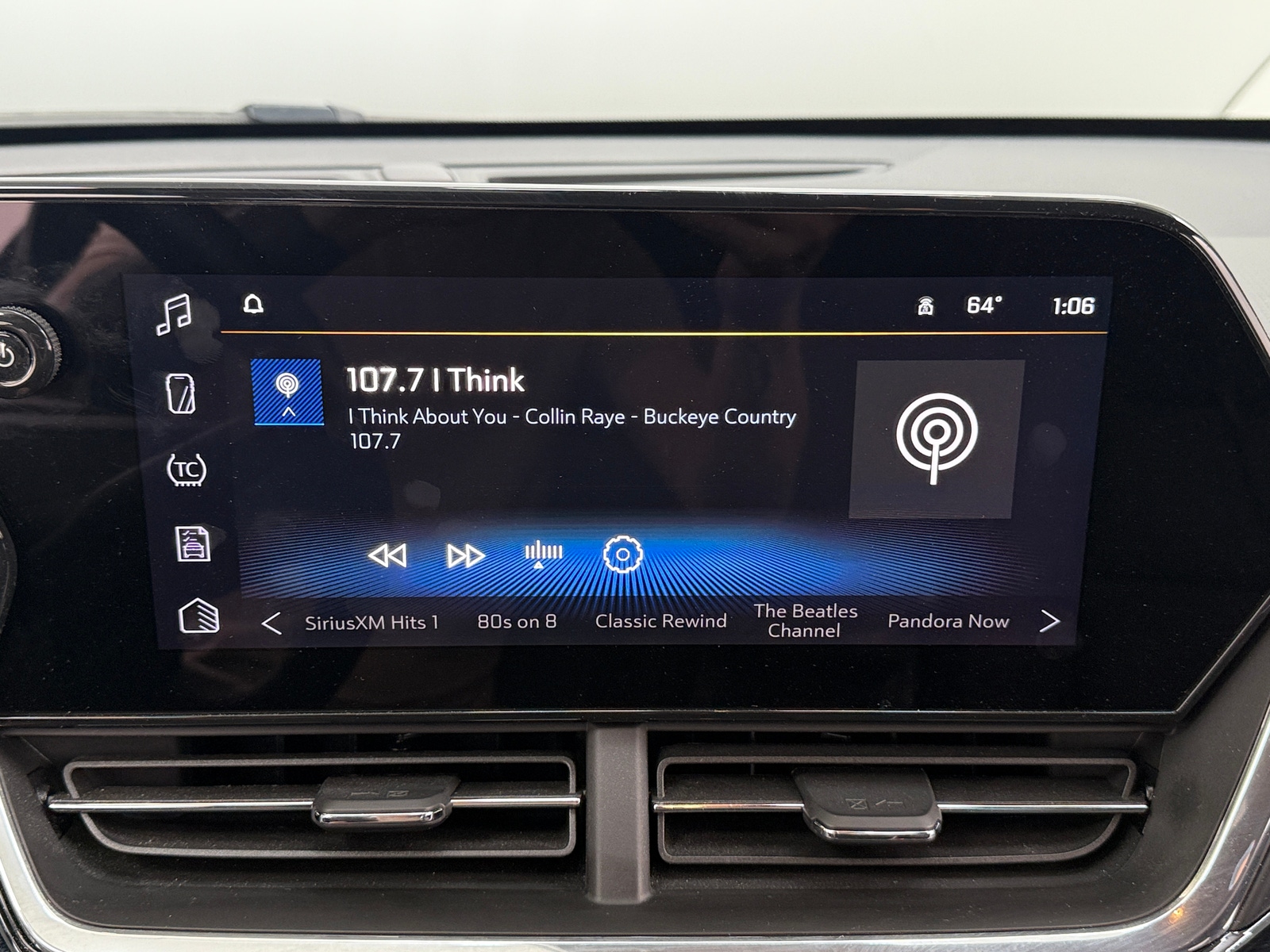 Thumbnail: 2024 Chevrolet Trax - 3