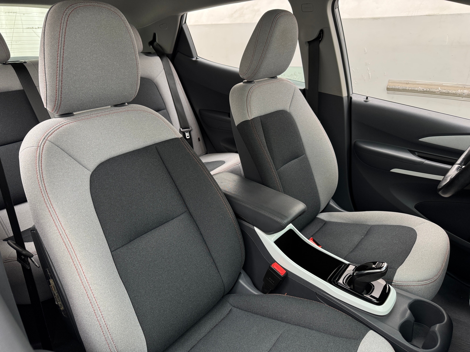 Thumbnail: 2021 Chevrolet Bolt EV - 2