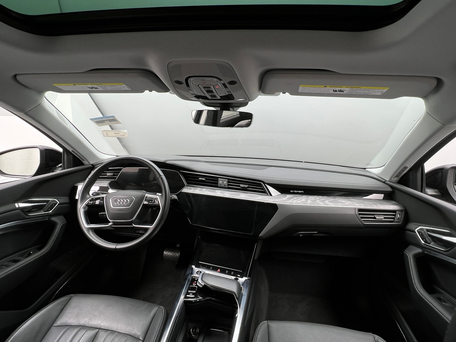 Thumbnail: 2024 Audi Q8 e-tron - 3