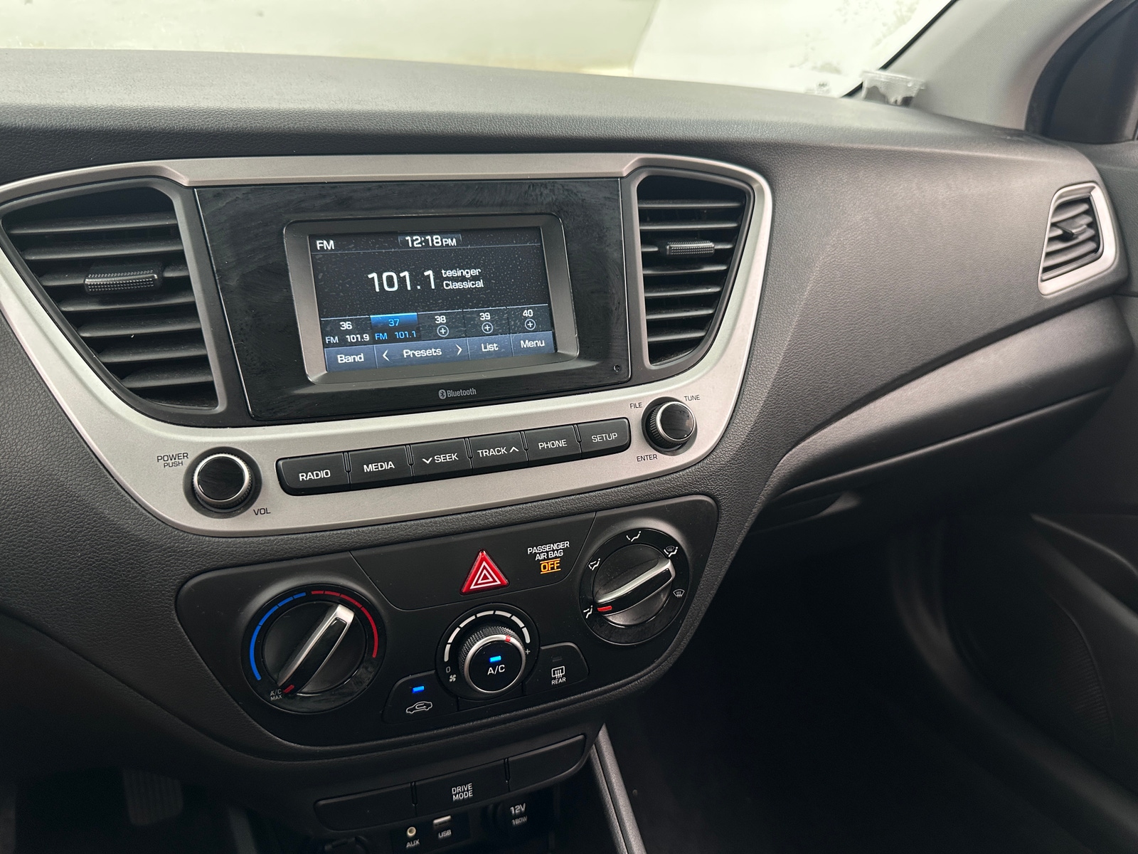 Thumbnail: 2022 Hyundai Accent - 4
