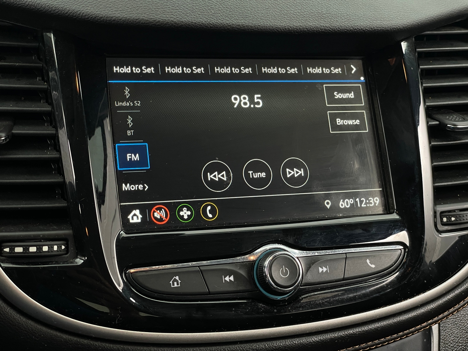 Thumbnail: 2019 Chevrolet Trax - 4