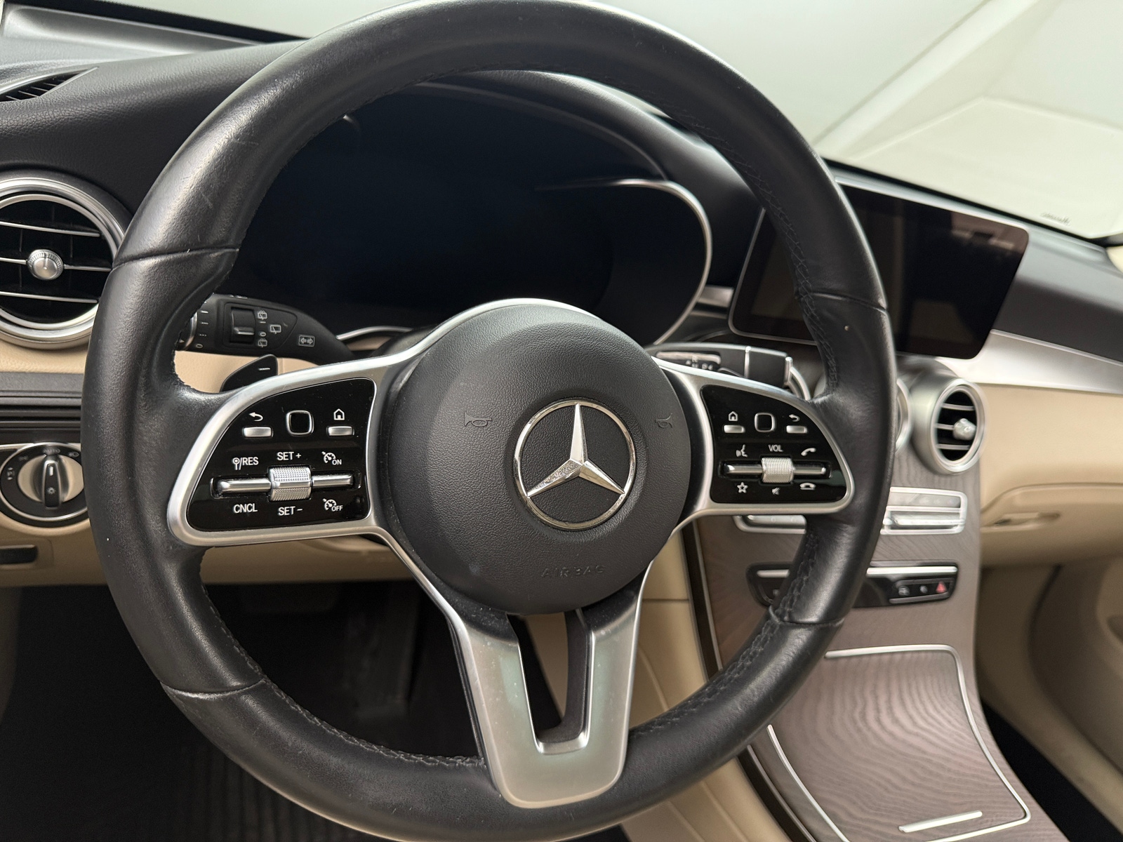Thumbnail: 2021 Mercedes-Benz GLC - 4