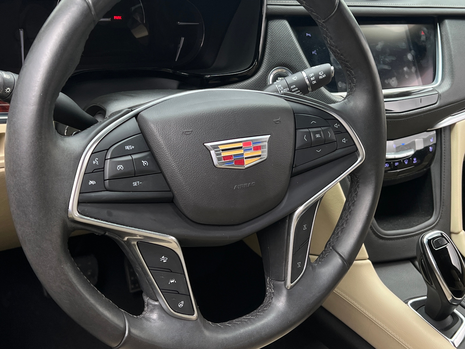 Thumbnail: 2017 Cadillac XT5 - 4