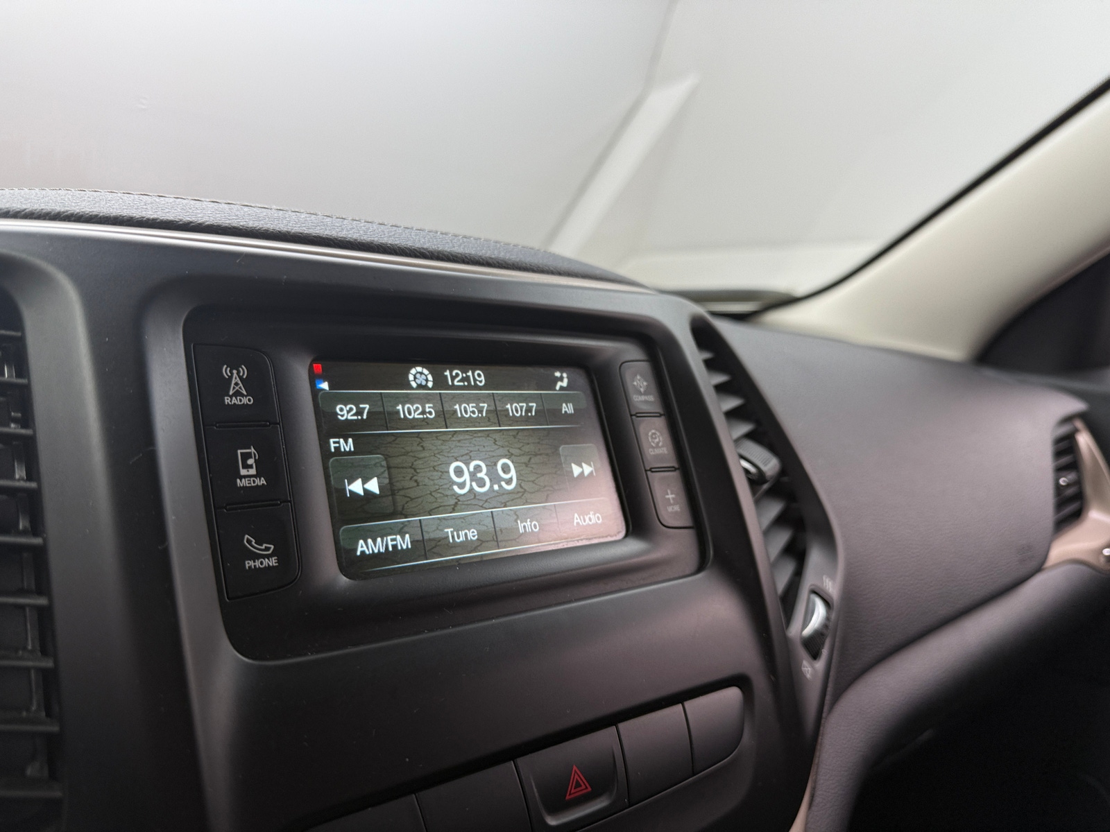 Thumbnail: 2014 Jeep Cherokee - 4