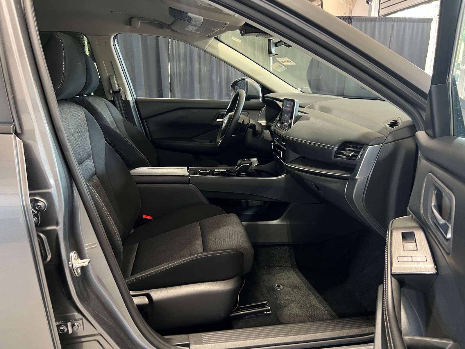 Thumbnail: 2024 Nissan Rogue - 2