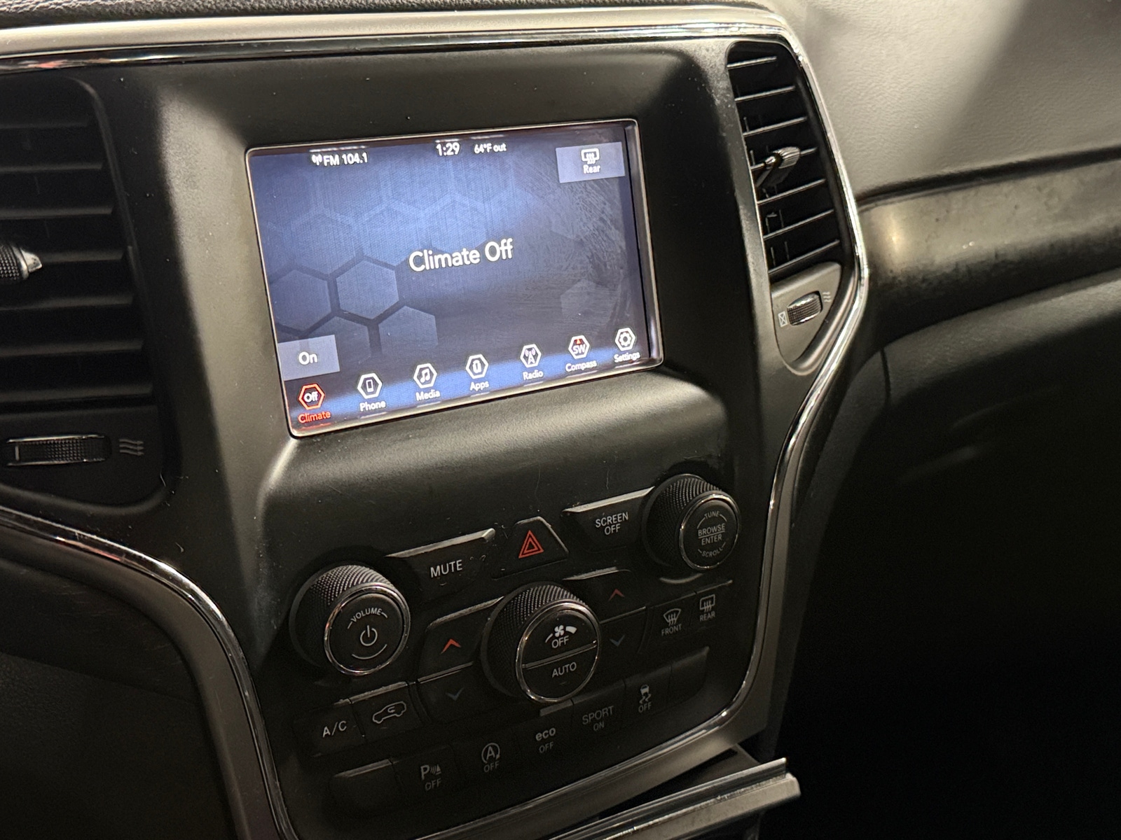 Thumbnail: 2018 Jeep Grand Cherokee - 4