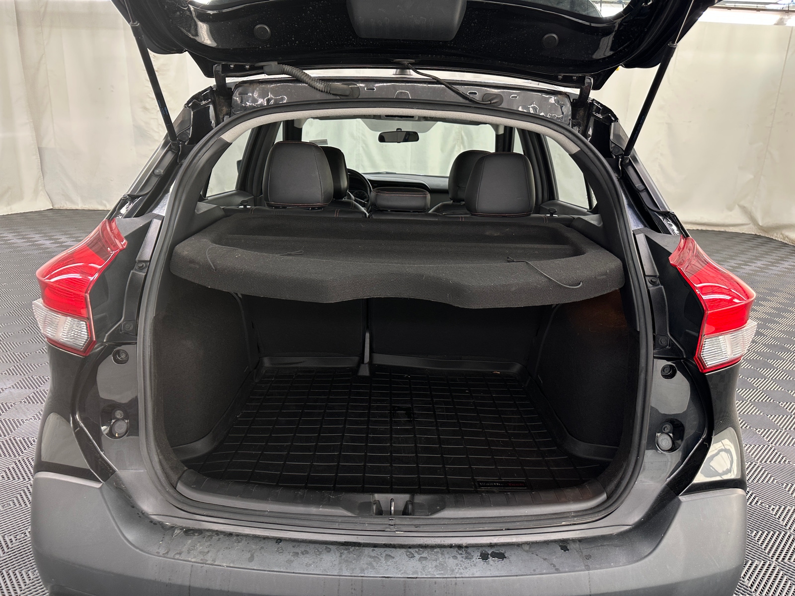 Thumbnail: 2019 Nissan Kicks - 7