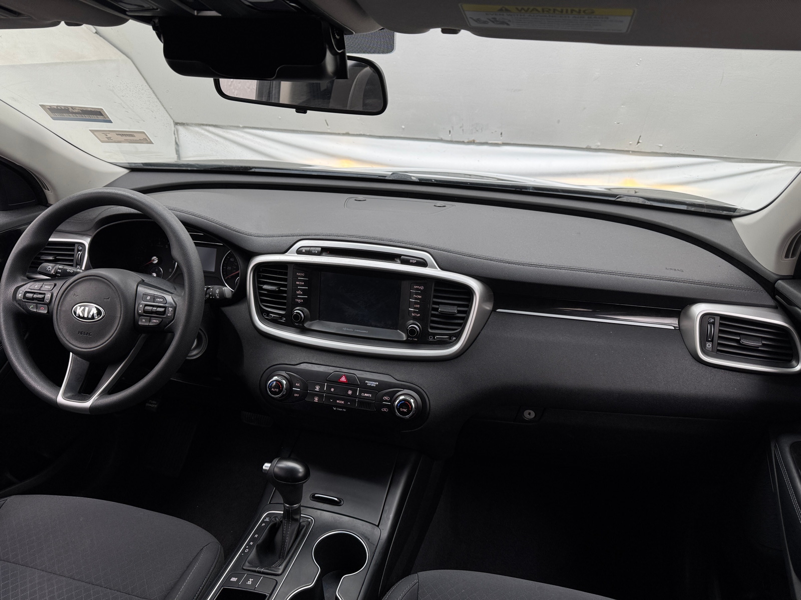 Thumbnail: 2018 Kia Sorento - 3