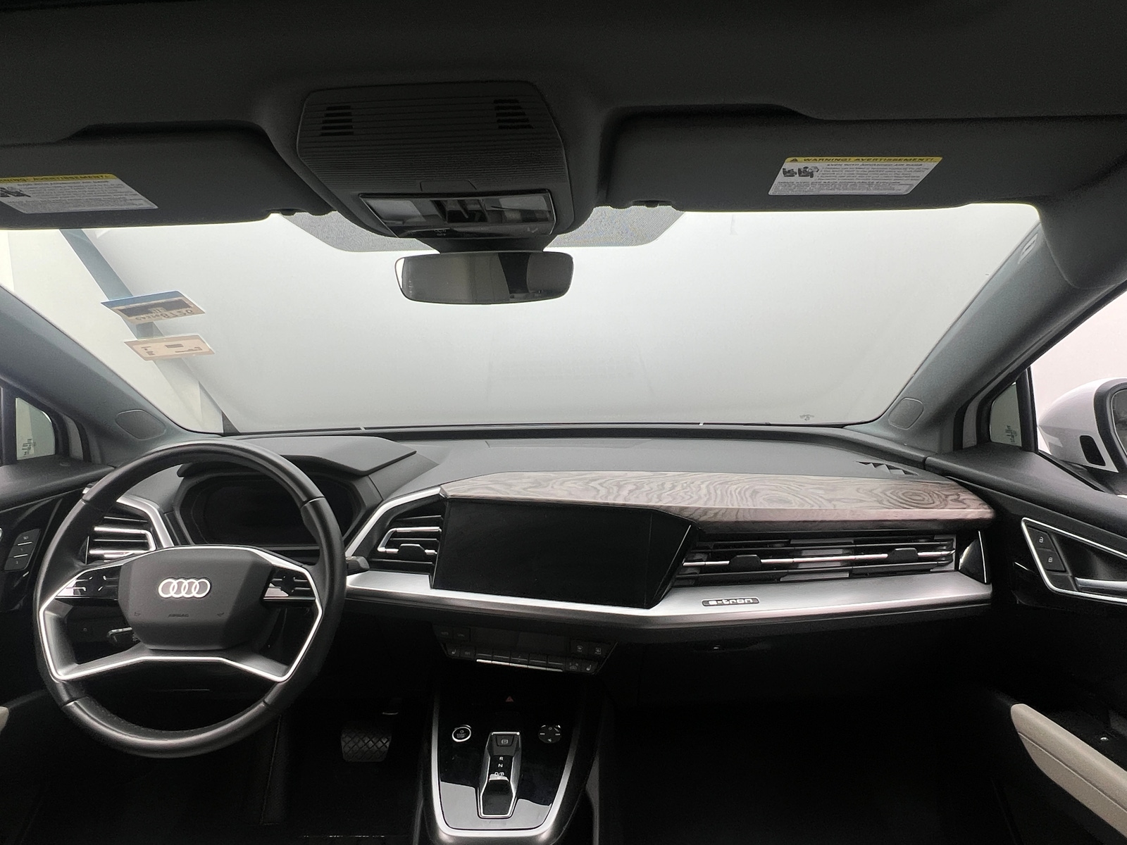 Thumbnail: 2023 Audi Q4 e-tron - 2
