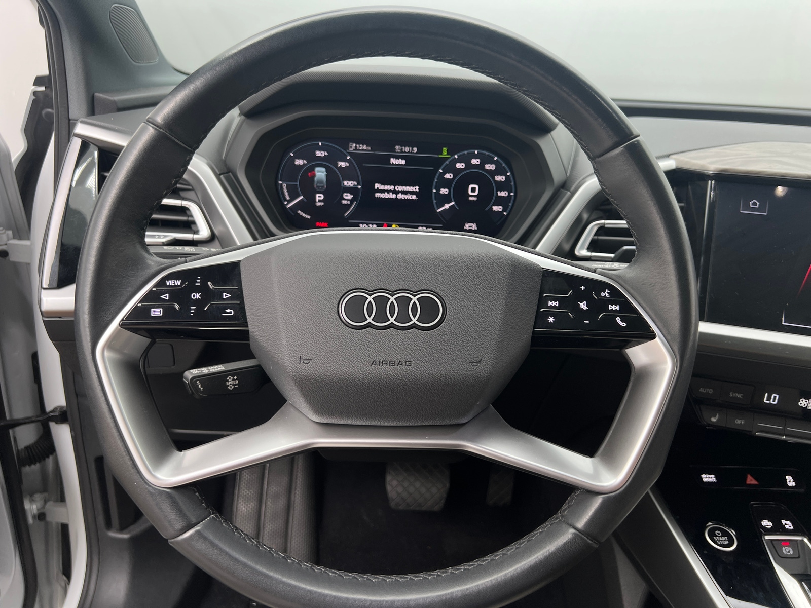 Thumbnail: 2023 Audi Q4 e-tron - 4
