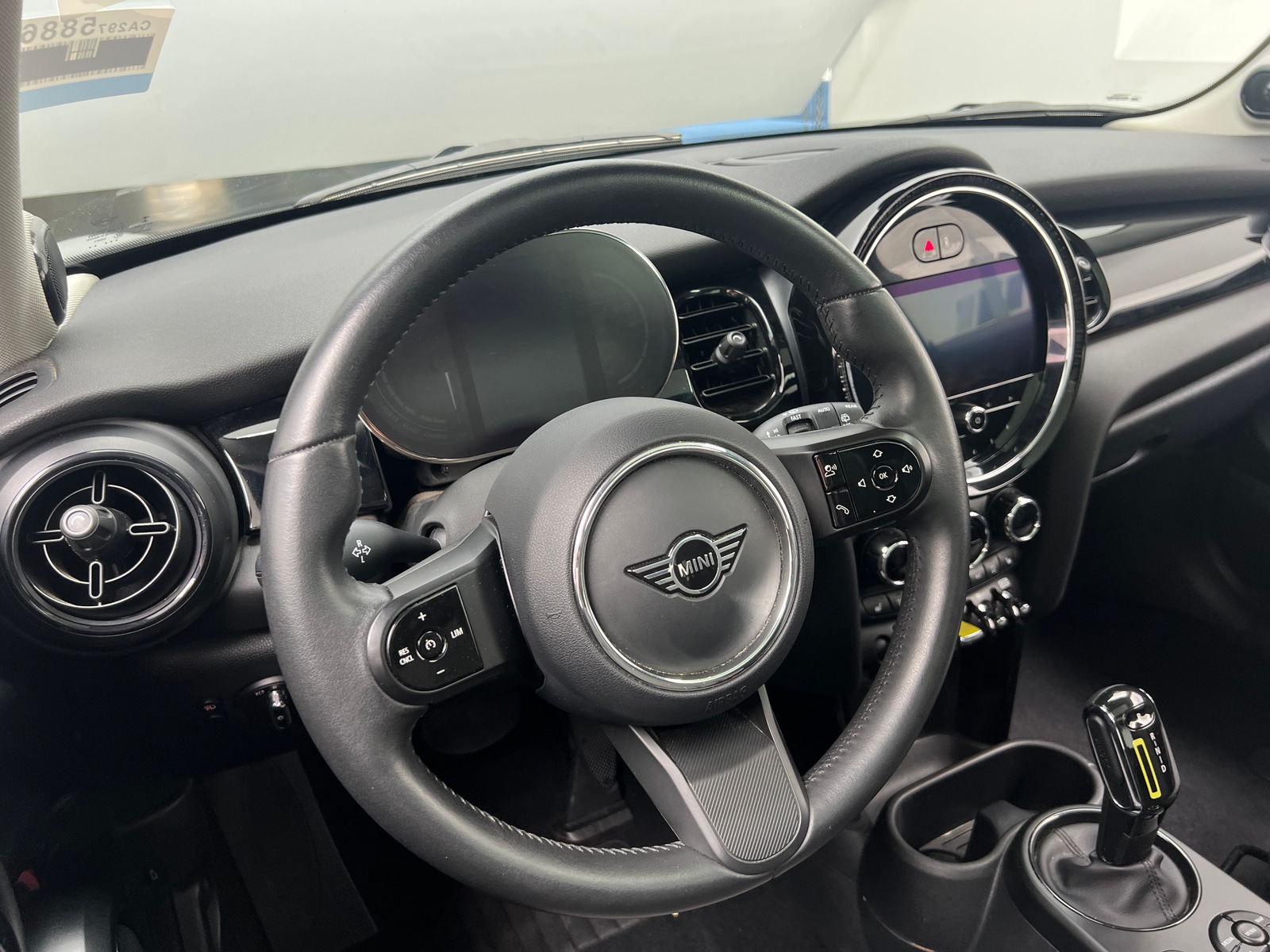 Thumbnail: 2023 MINI Cooper Hardtop - 4