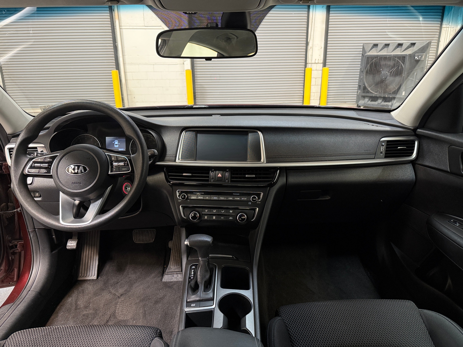Thumbnail: 2020 Kia Optima - 3