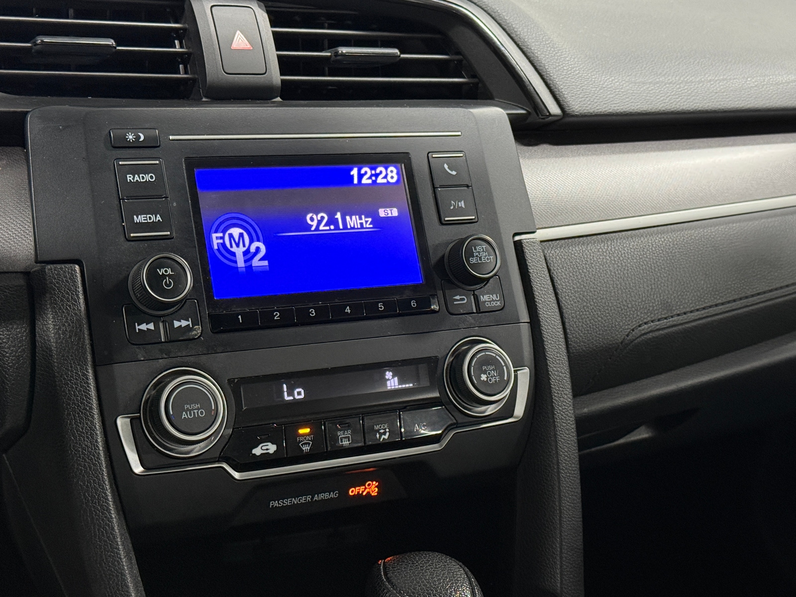 Thumbnail: 2016 Honda Civic - 4