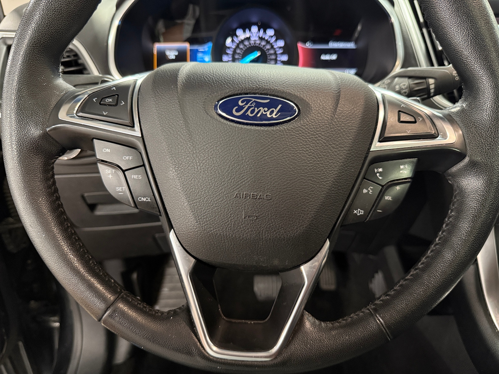 Thumbnail: 2017 Ford Edge - 4