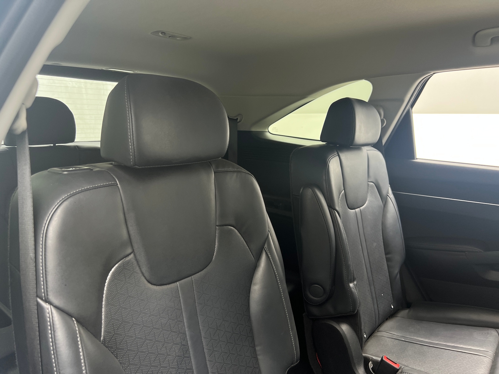Thumbnail: 2023 Kia Sorento - 5