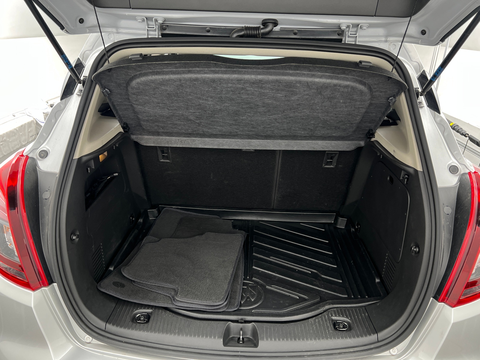 Thumbnail: 2020 Buick Encore - 7