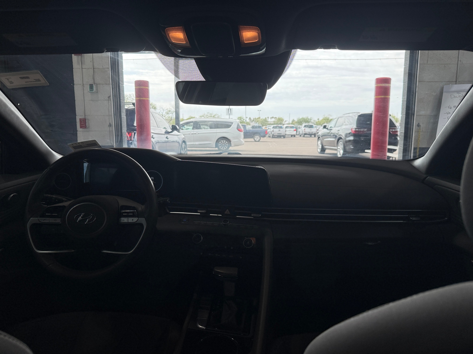 Thumbnail: 2023 Hyundai Elantra - 3