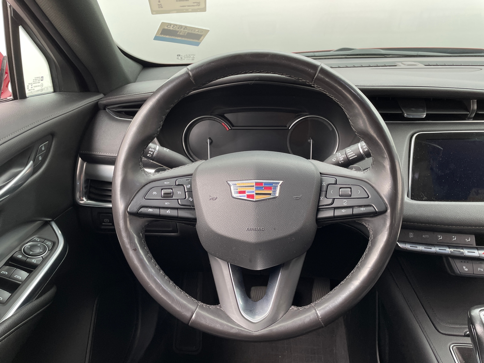 Thumbnail: 2019 Cadillac XT4 - 4