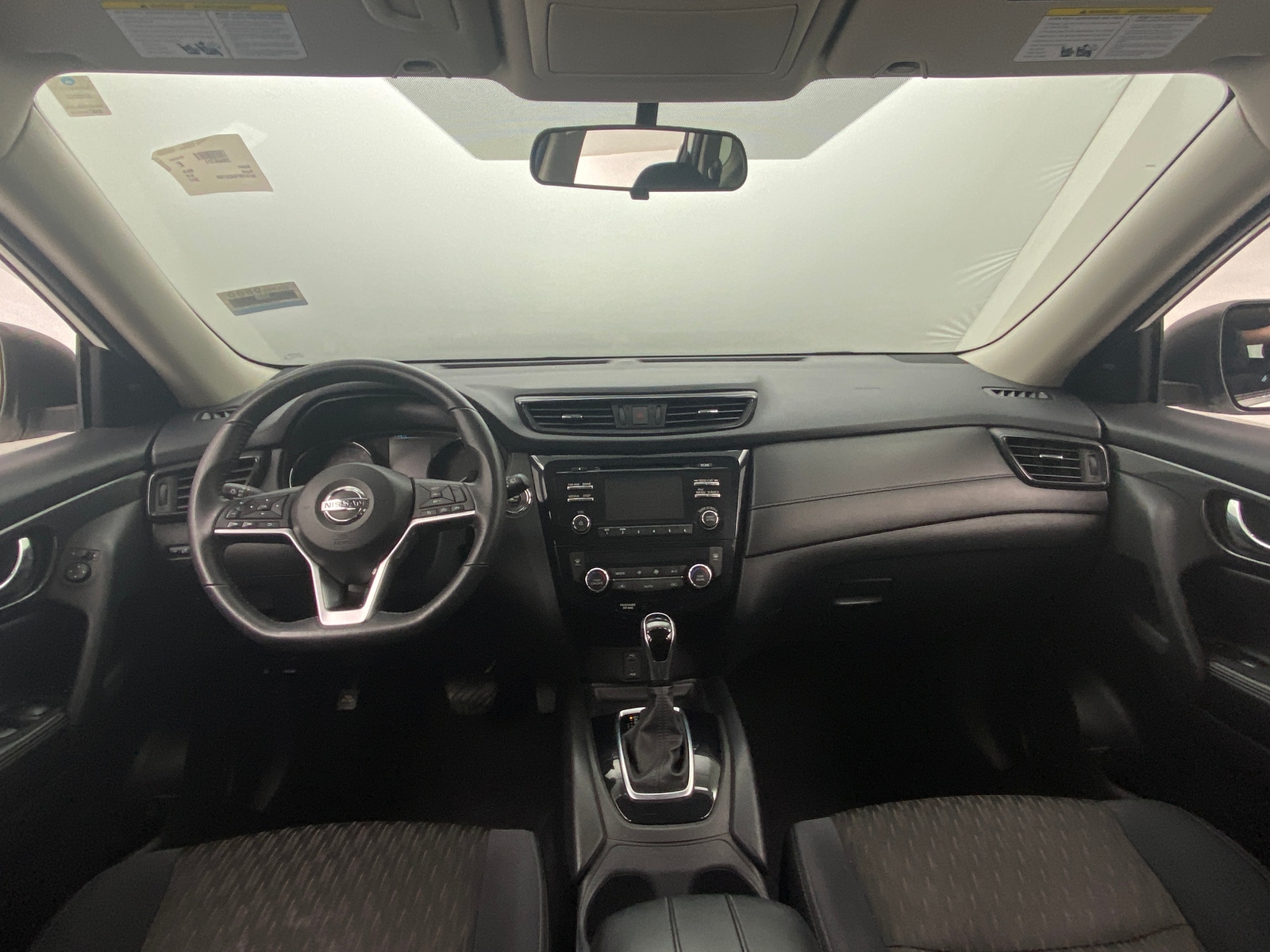 Thumbnail: 2017 Nissan Rogue - 3