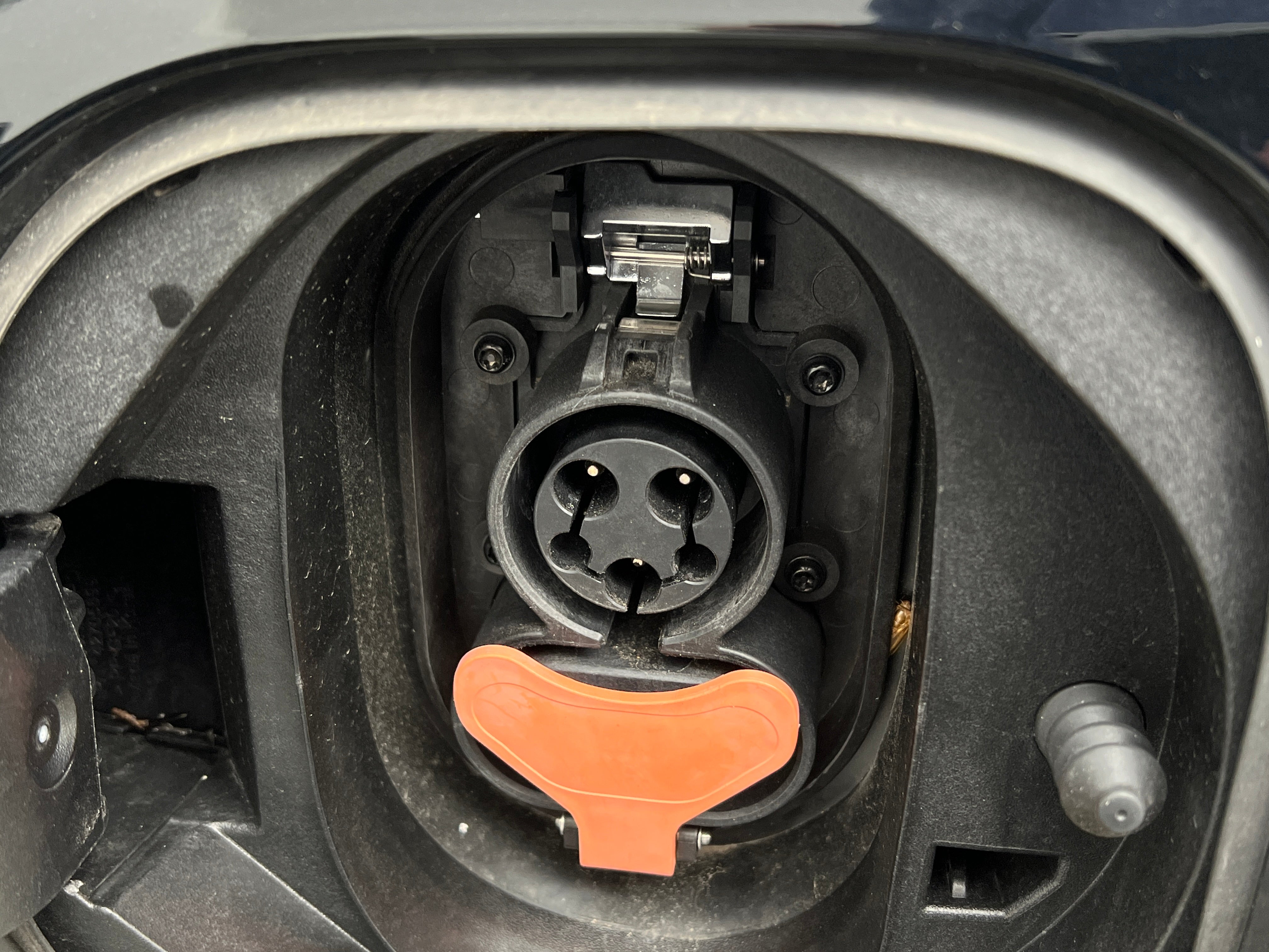 Used 2023 Chevrolet Bolt EUV LT with VIN 1G1FY6S06P4180759 for sale in Oak Creek, WI