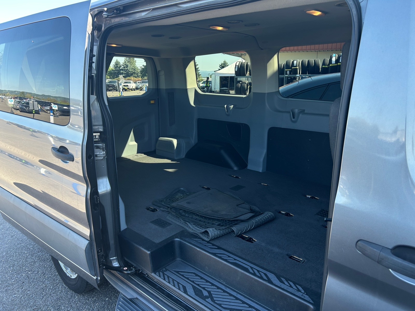 Thumbnail: 2015 Ford Transit Series - 6