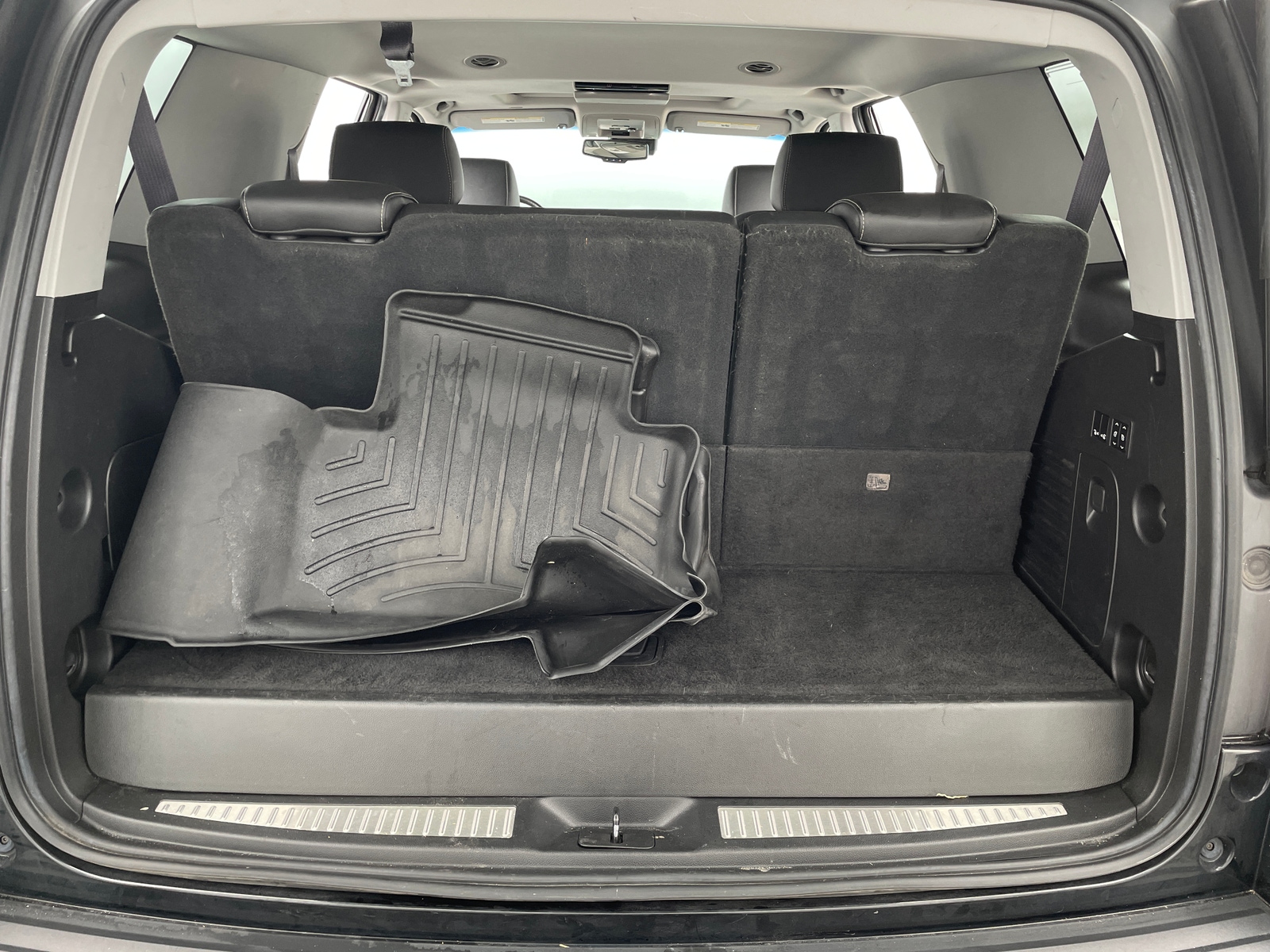 Thumbnail: 2017 Chevrolet Tahoe - 6