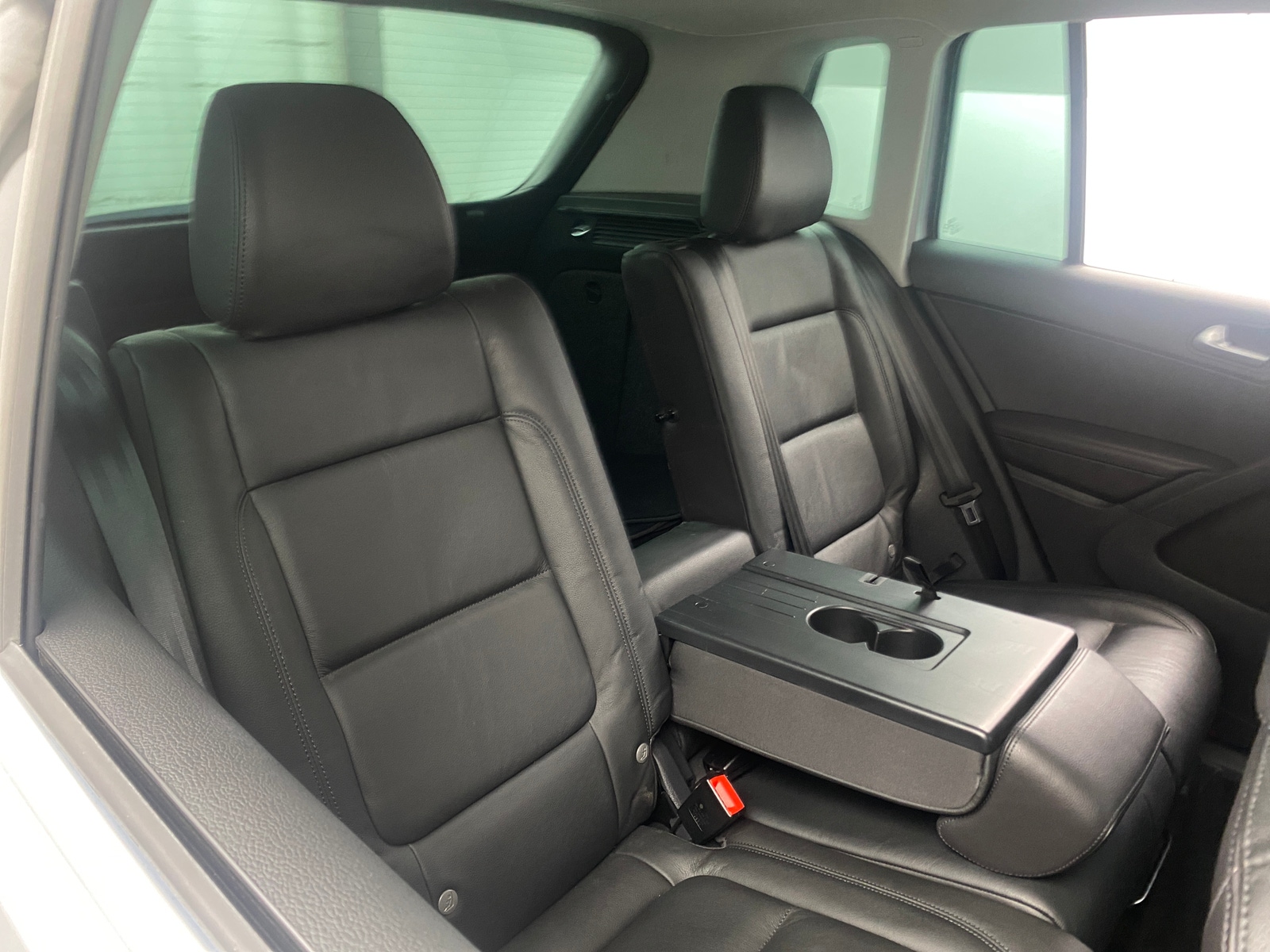 Thumbnail: 2017 Volkswagen Tiguan - 5