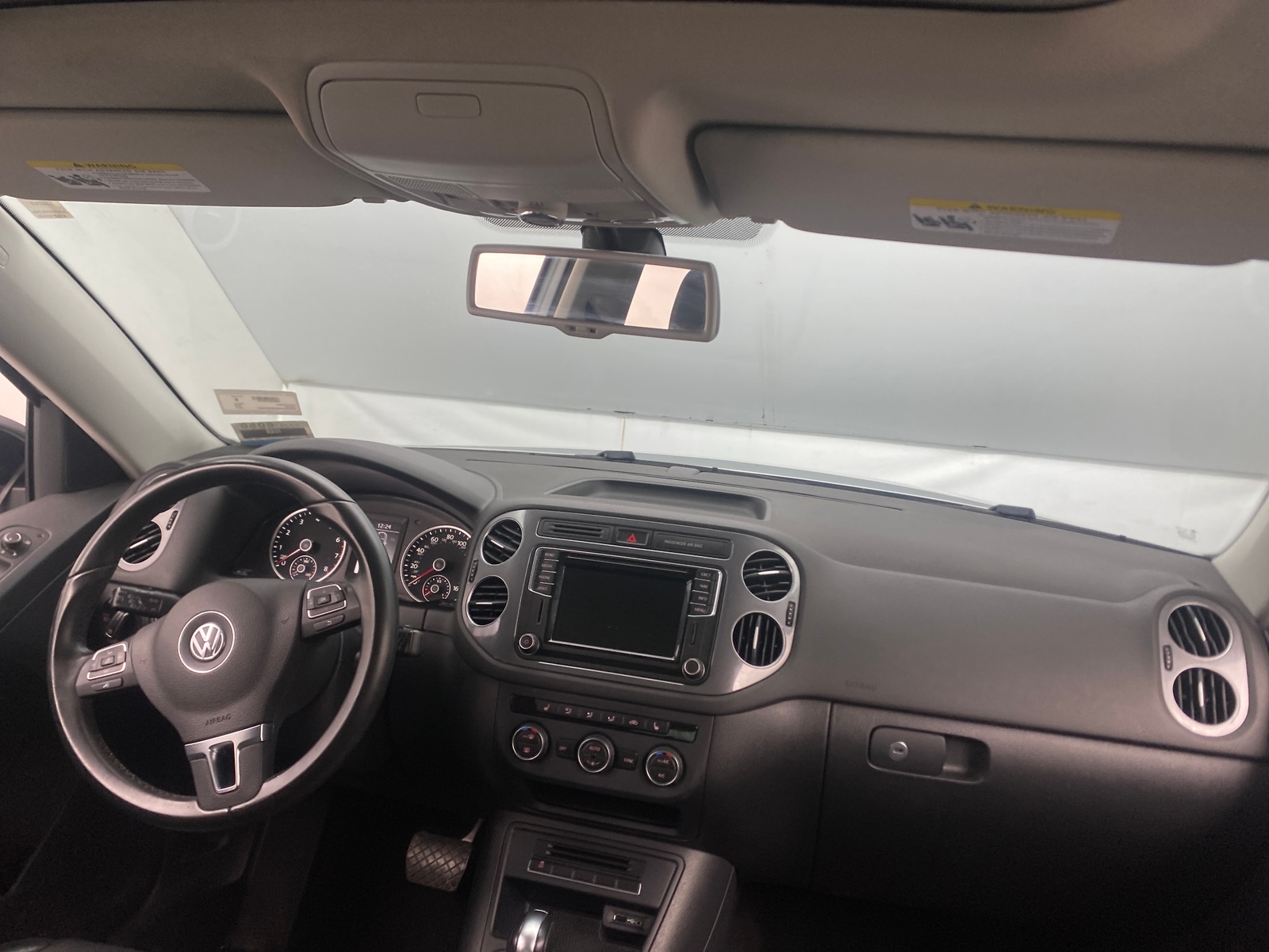 Thumbnail: 2017 Volkswagen Tiguan - 2