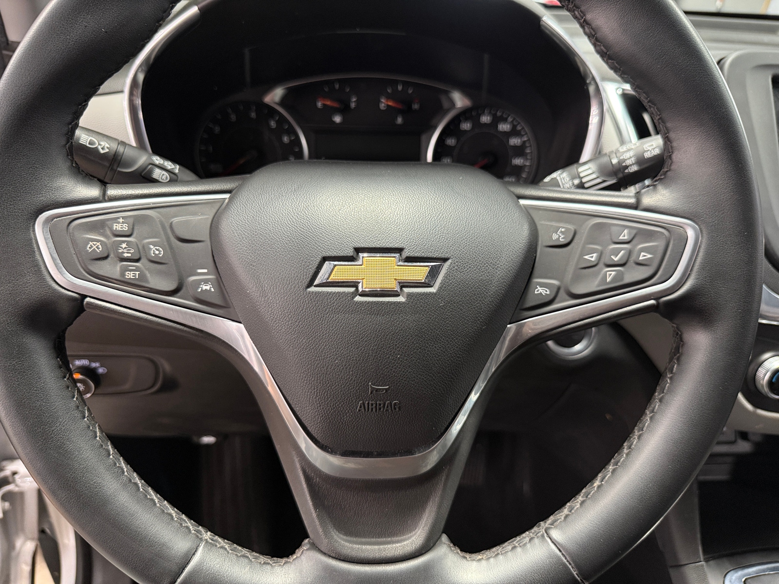 Thumbnail: 2023 Chevrolet Equinox - 5
