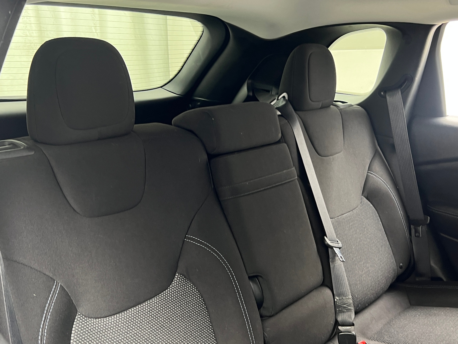 Thumbnail: 2019 Jeep Cherokee - 6