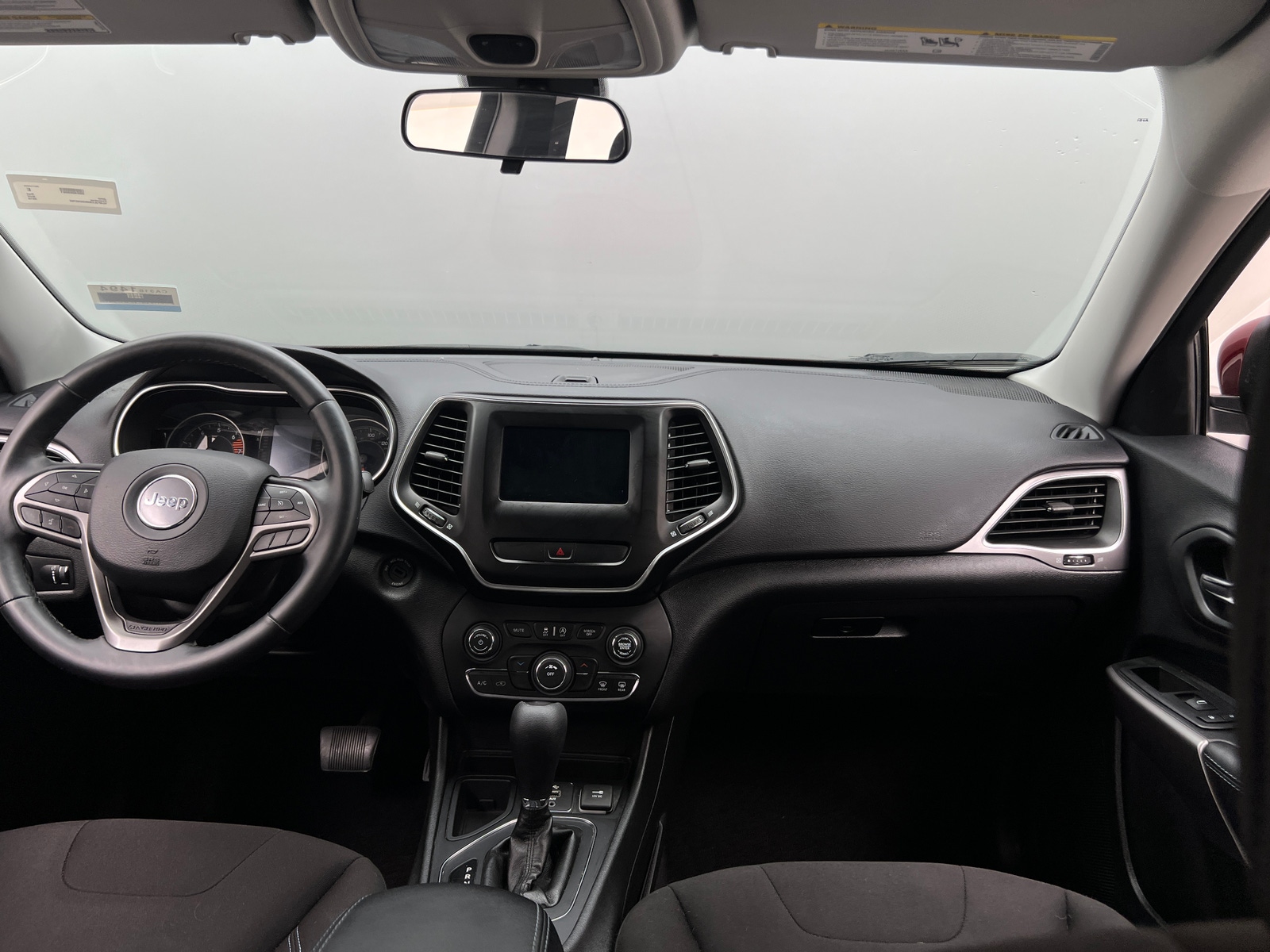 Thumbnail: 2019 Jeep Cherokee - 3