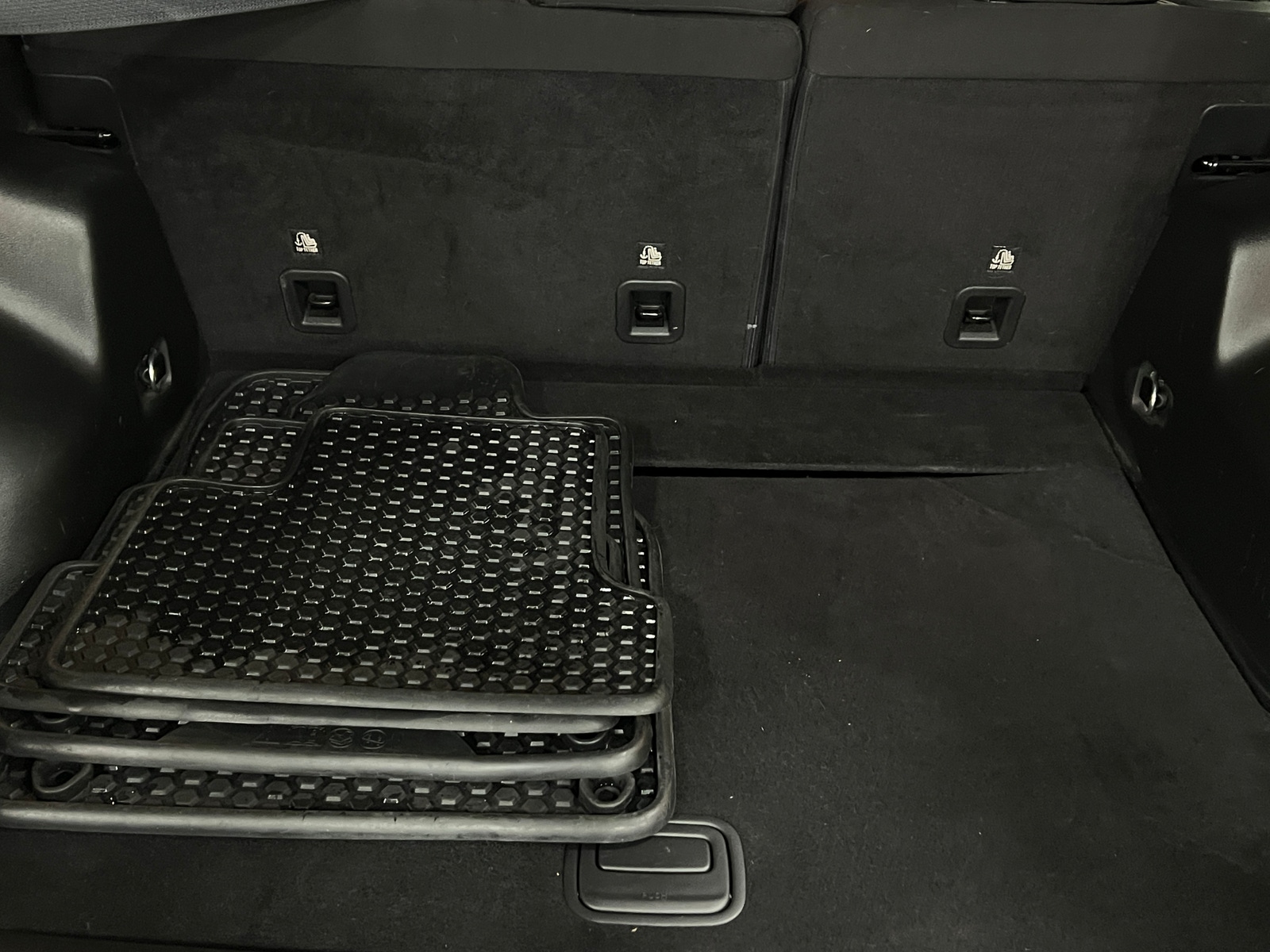 Thumbnail: 2019 Jeep Cherokee - 7