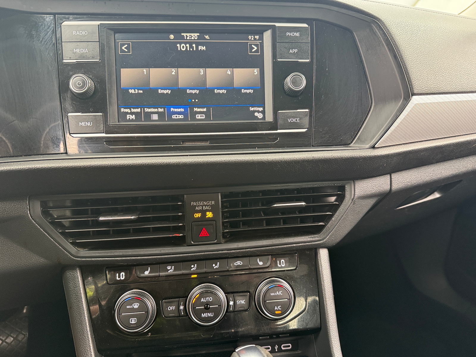 Thumbnail: 2021 Volkswagen Jetta - 3