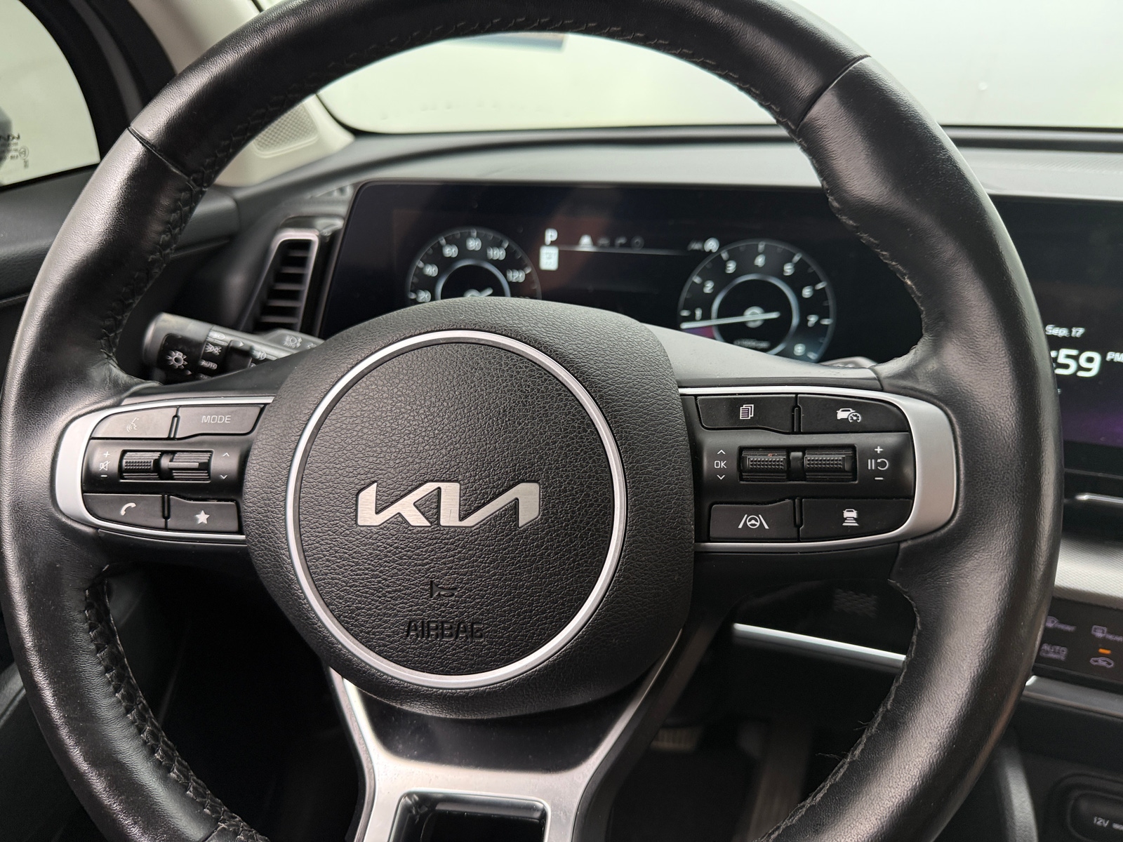 Thumbnail: 2023 Kia Sportage - 4