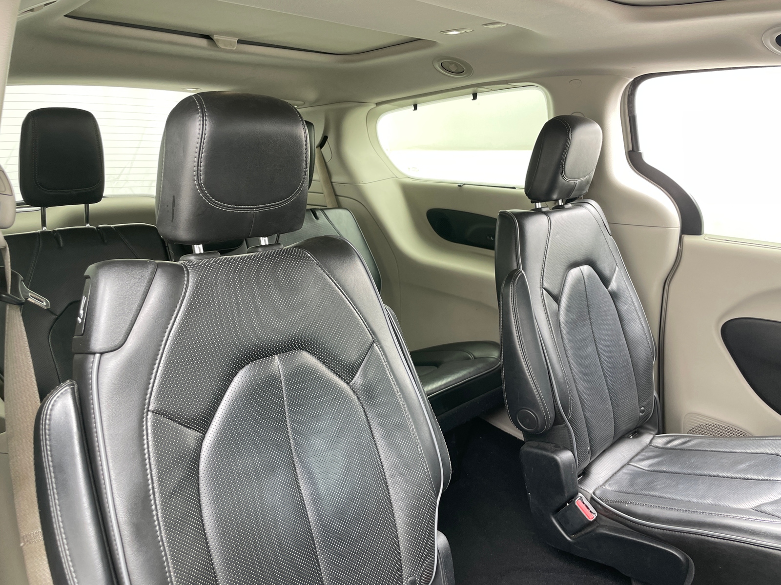 Thumbnail: 2019 Chrysler Pacifica - 5
